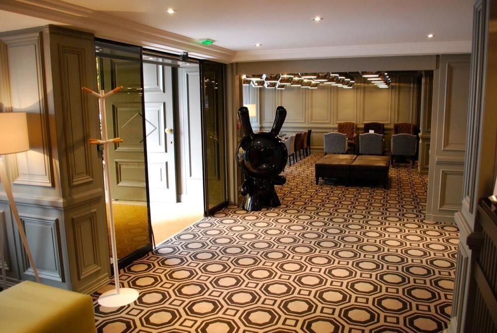 Hotel Le Cinq Hyper - Centre Chambéry Eksteriør bilde